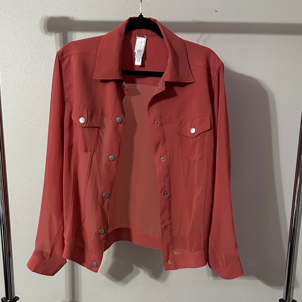 Wynne Layers Women's Button Down Shirt in Coral